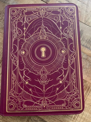 Customer photo review of ARCANA KEY - 9-Pocket Trading Card Binder