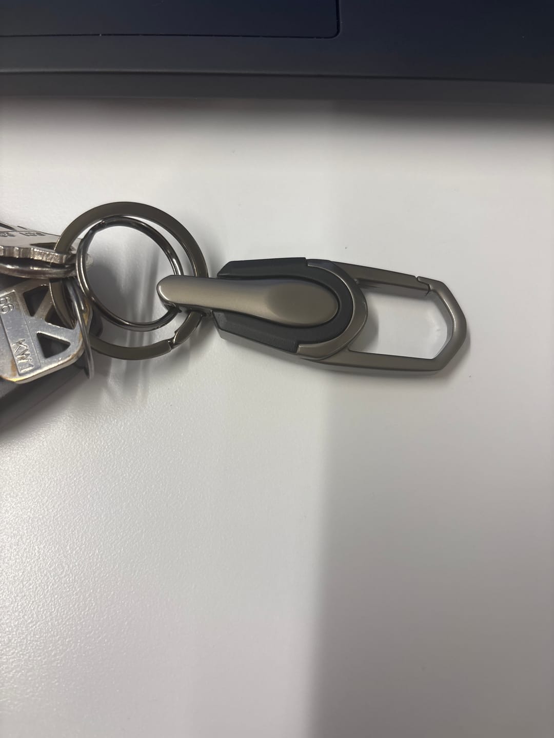Customer photo review of 80Eighty® Zinc Alloy Keychain