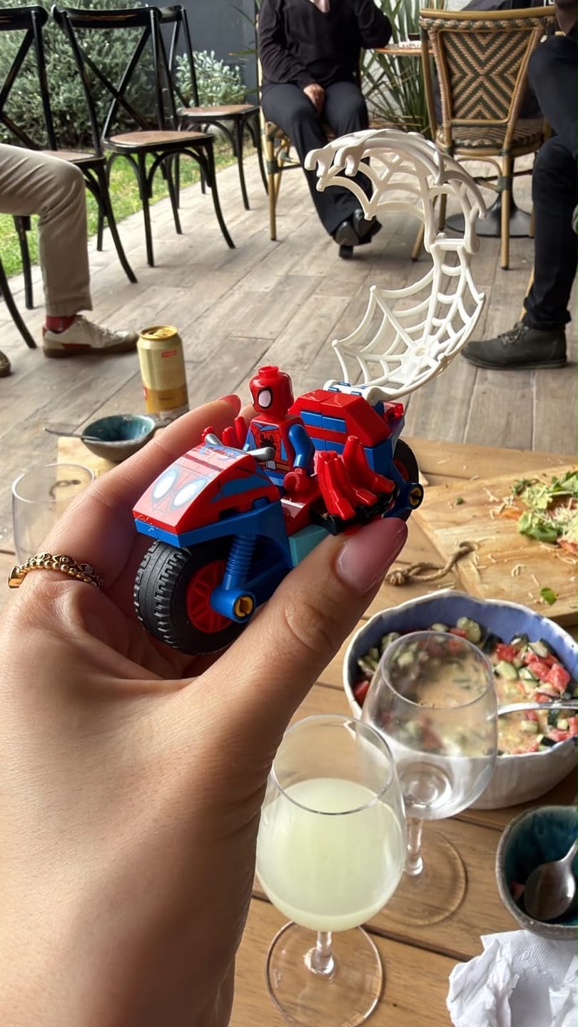 Customer photo review of Spidey en su Moto vs. Rino