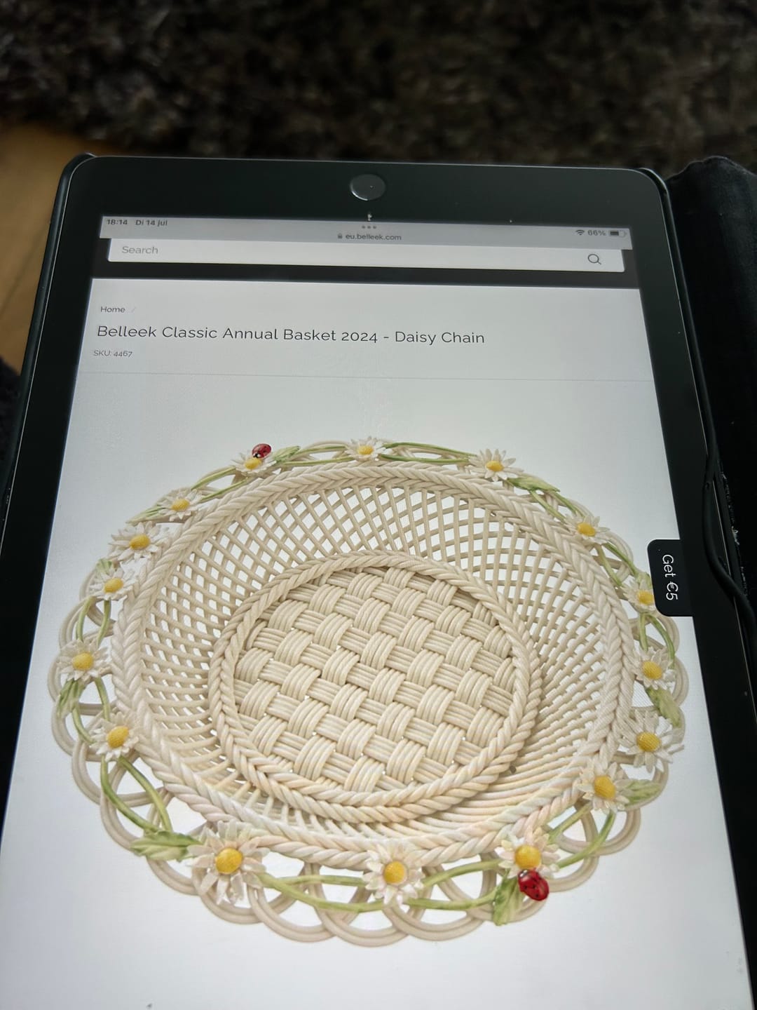 Customer photo review of Belleek Classic Annual Basket 2024 - Daisy Chain