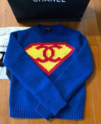 Customer photo review of Chanel 2026 Sweater Blue Red Yellow Cashmere