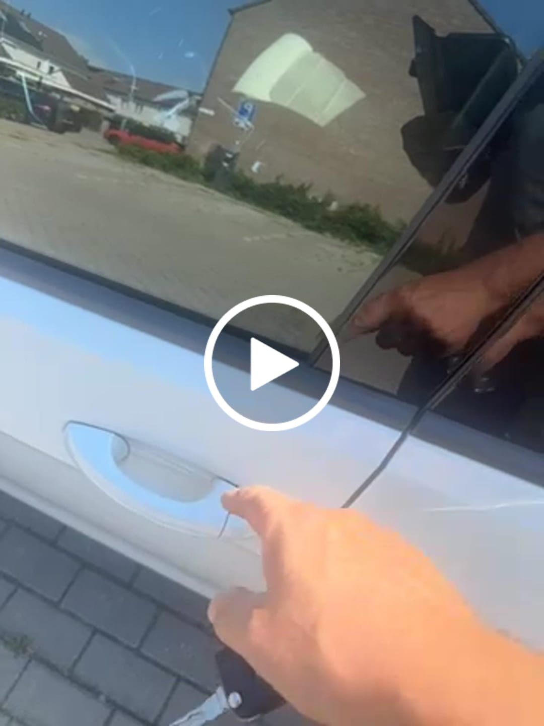 Customer video review of Ultra Mini 2-in-1 Car Dongle