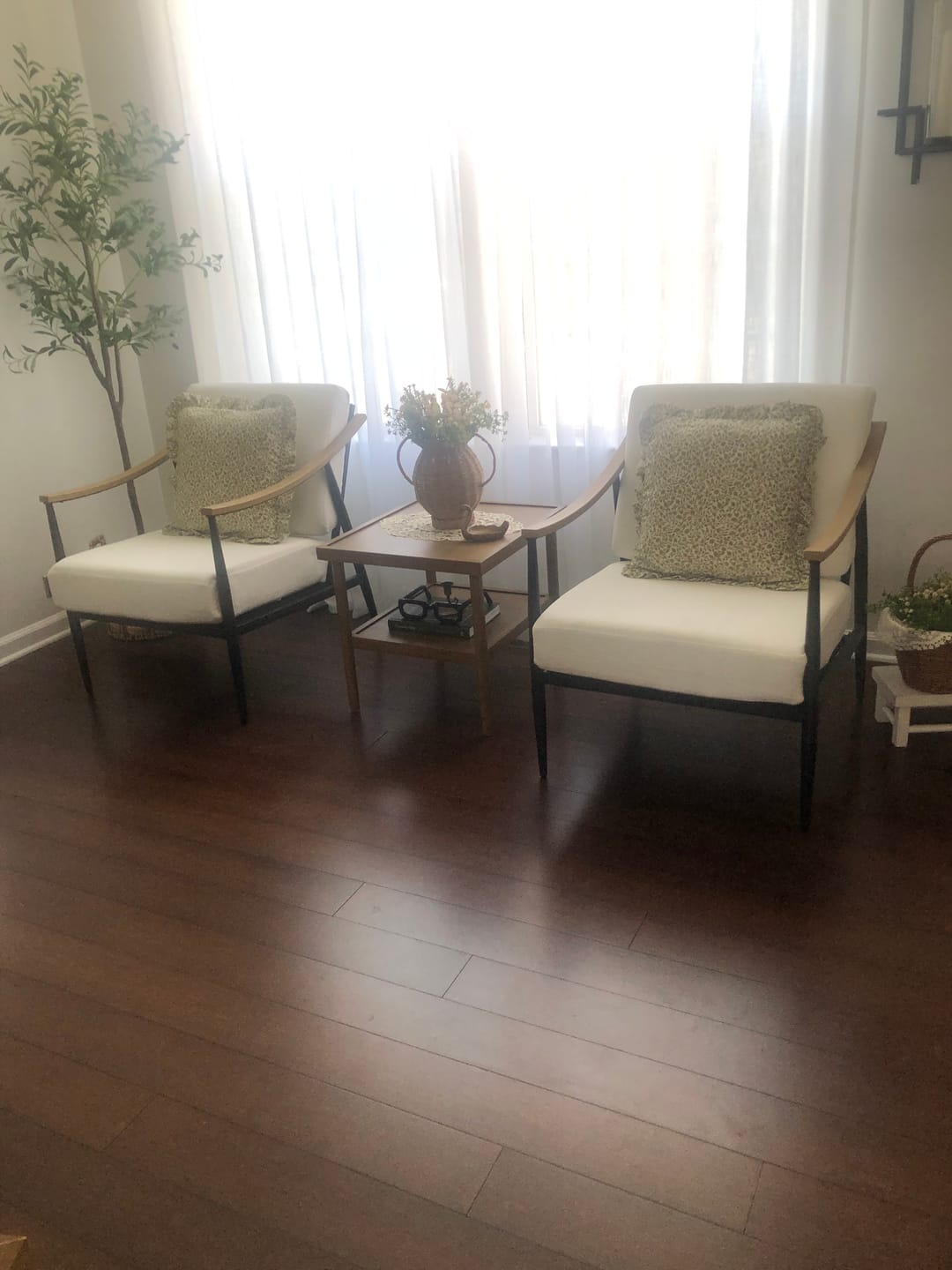 Customer photo review of Meadow Ruffle - 18" | 22" | 26" | 12x20"