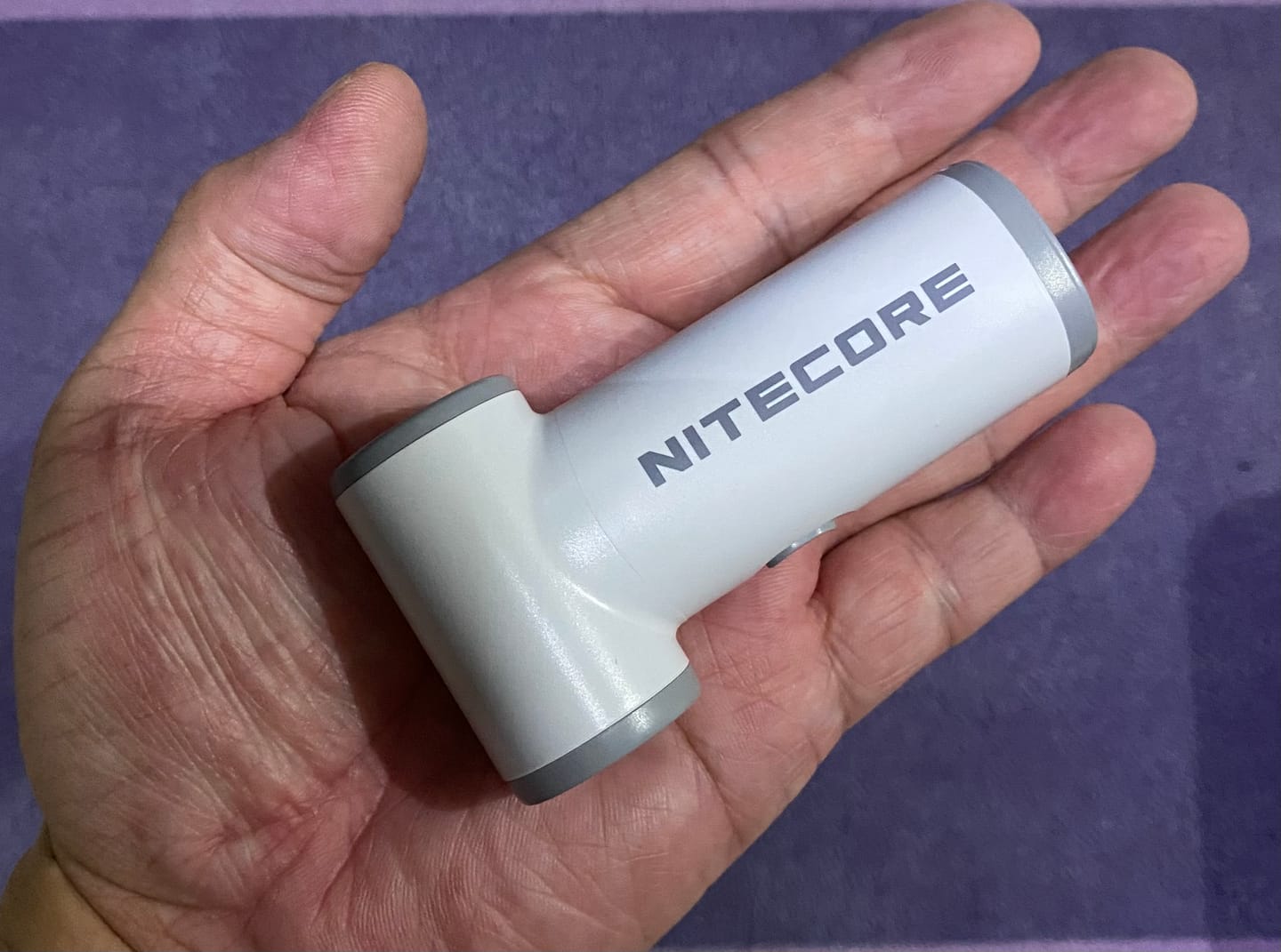 Customer photo review of NEF Nano - Palm-Sized High-Speed Handheld Fan