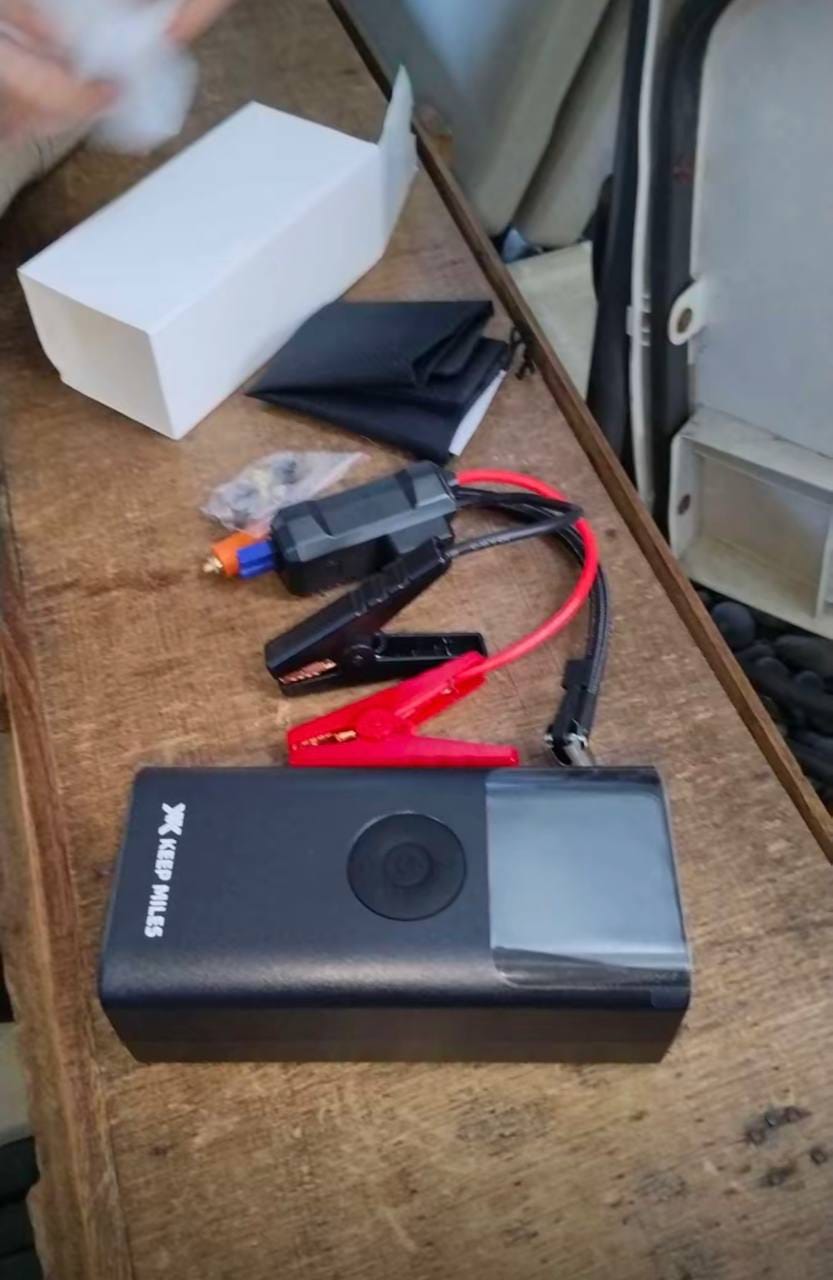 Customer photo review of 4-in-1 Car Emergency Lifesaver (Jump Starter + Tire Inflator + Powerbank + LED Light)