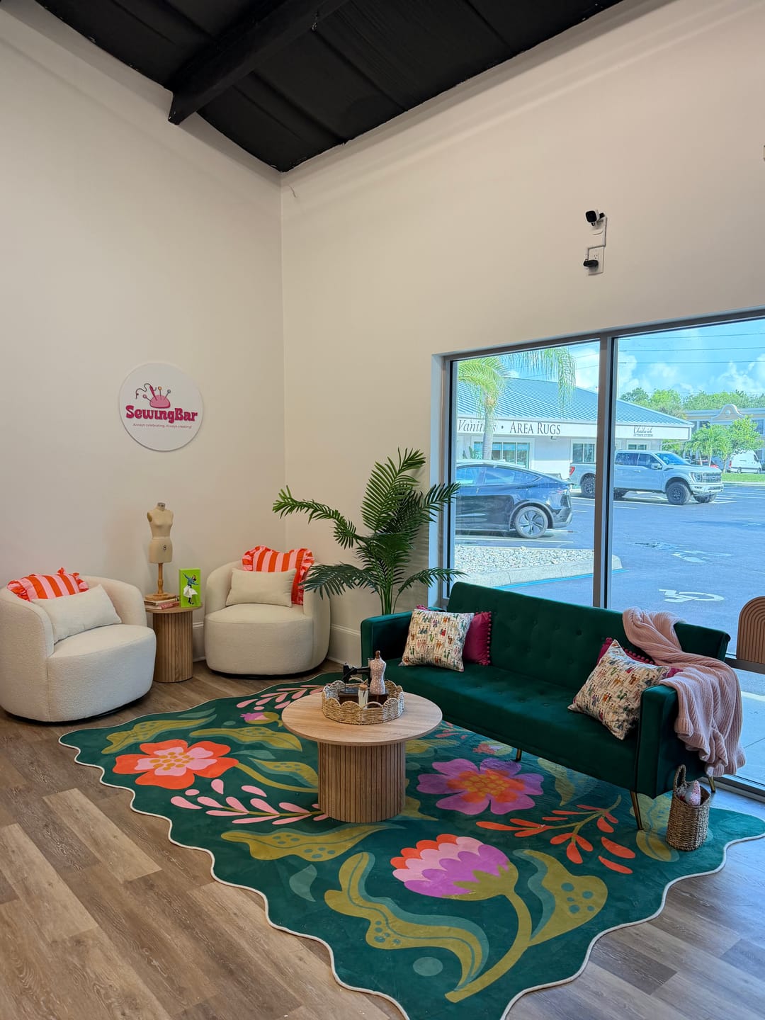 Customer photo review of Green Base Pink Floral Wavy Rug by Jessica Miller