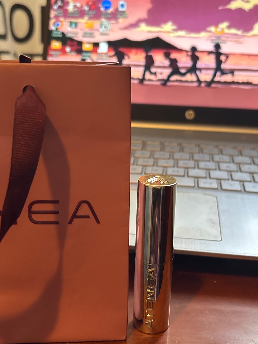 Customer photo review of Lipstick balm 1st Scene