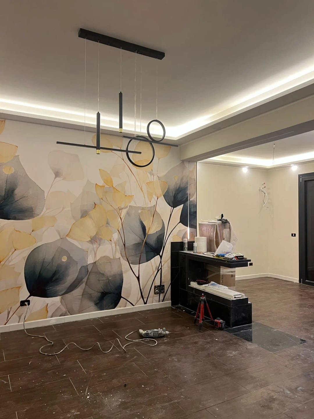 Customer photo review of Geometric Pendant Light, Dimmable Black Metal With Golden Accents