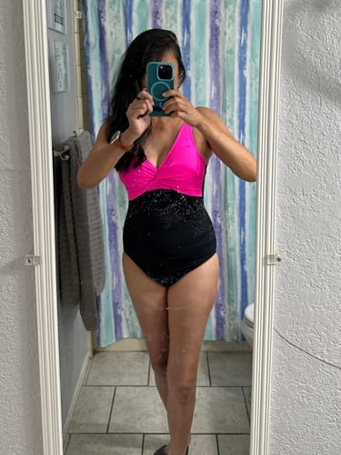 Customer photo review of Emoswim - Women Tummy Control One Piece Swimsuit - Push Up Bathing Suit Full Coverage Slimming Swimwear