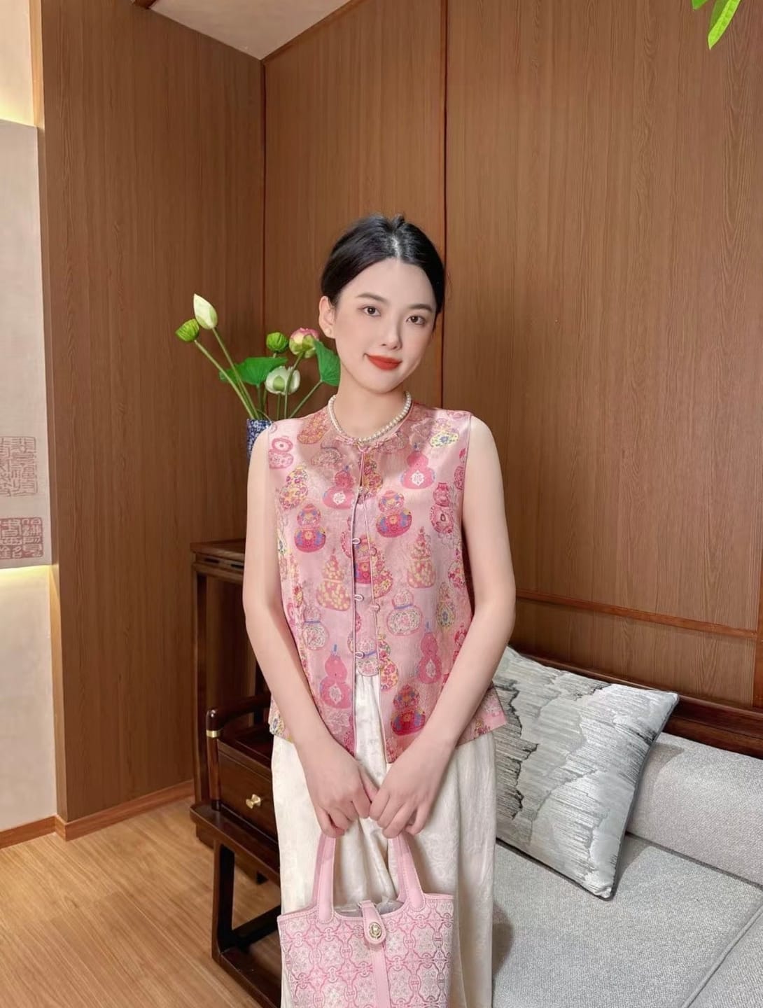 Customer photo review of Tang Red 14 Dingsheng Blossom Song Brocade Bucket Bag