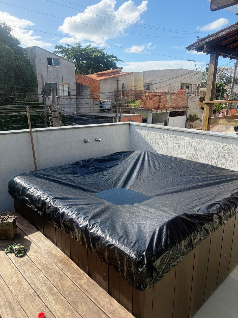 Customer photo review of Capa Impermeável para Banheiras de Hidromassagem Externas (Jacuzzis) Quadradas
