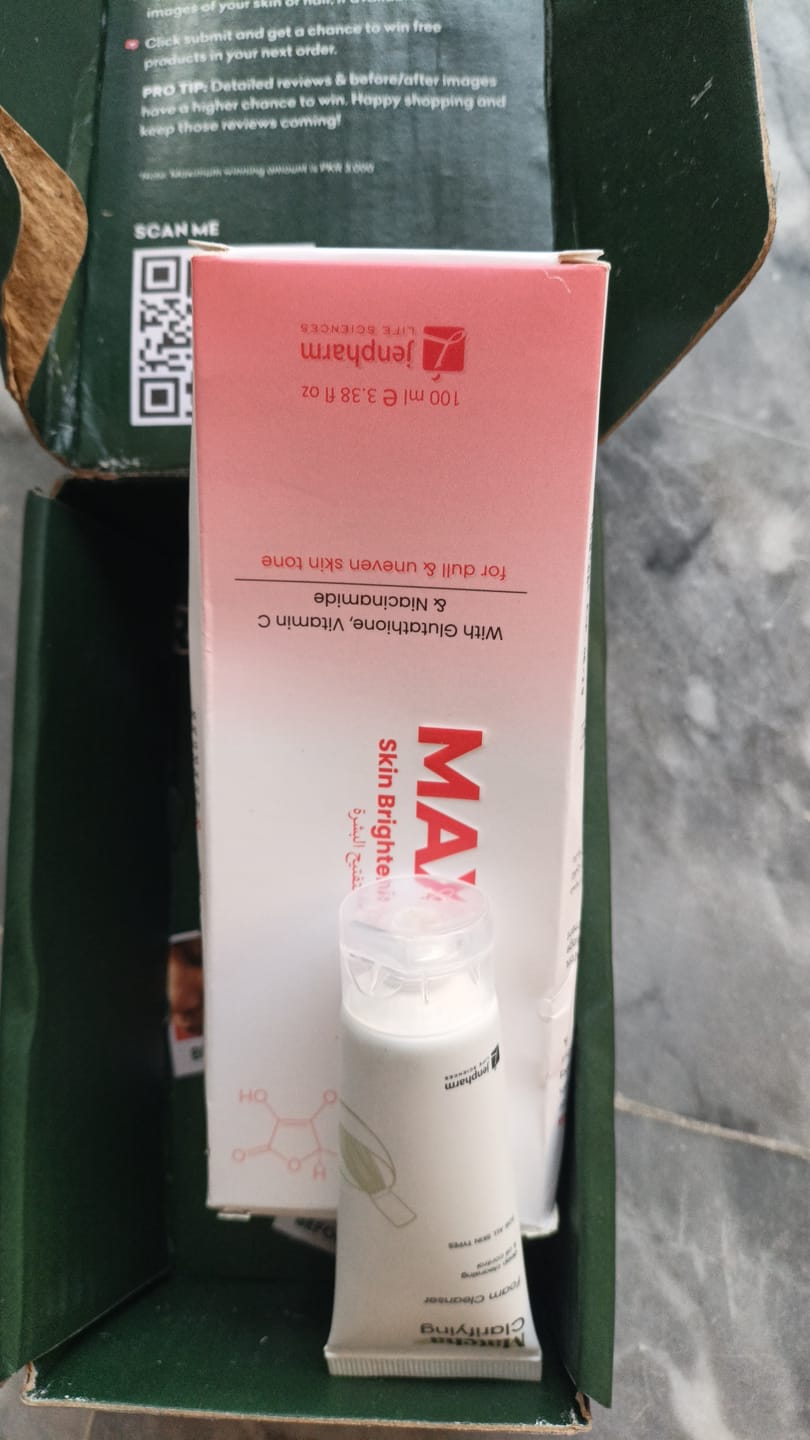 Customer photo review of Maxdif Facewash