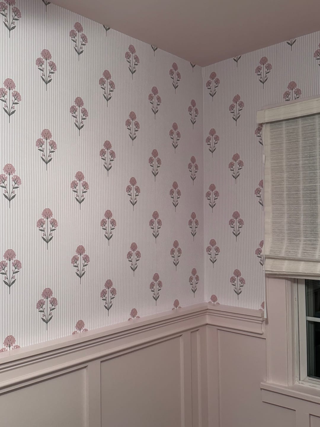 Customer photo review of Susannah Wallpaper by Kourtni Gunn