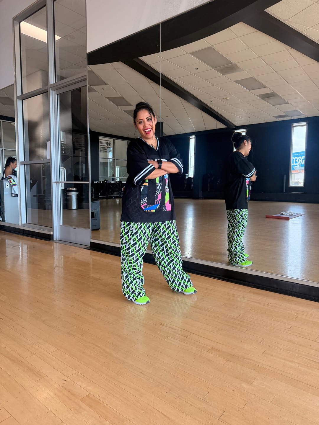 Customer photo review of Dale-Z Woven Oversized Cargo Pants