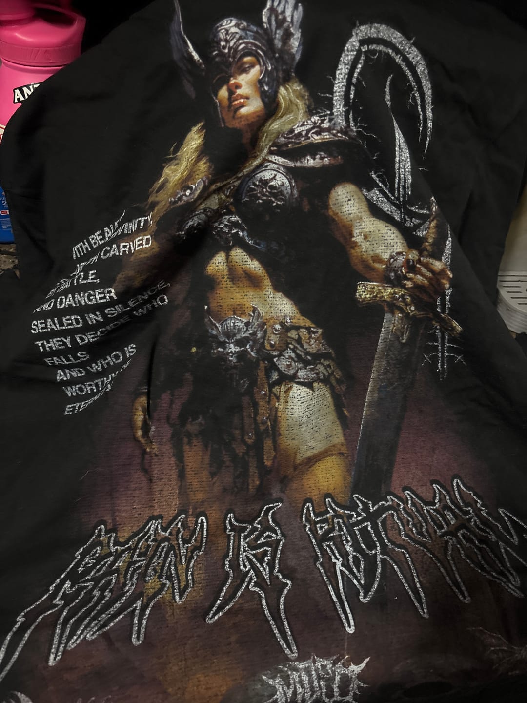 Customer photo review of "Valkyria" Premium Oversized tee