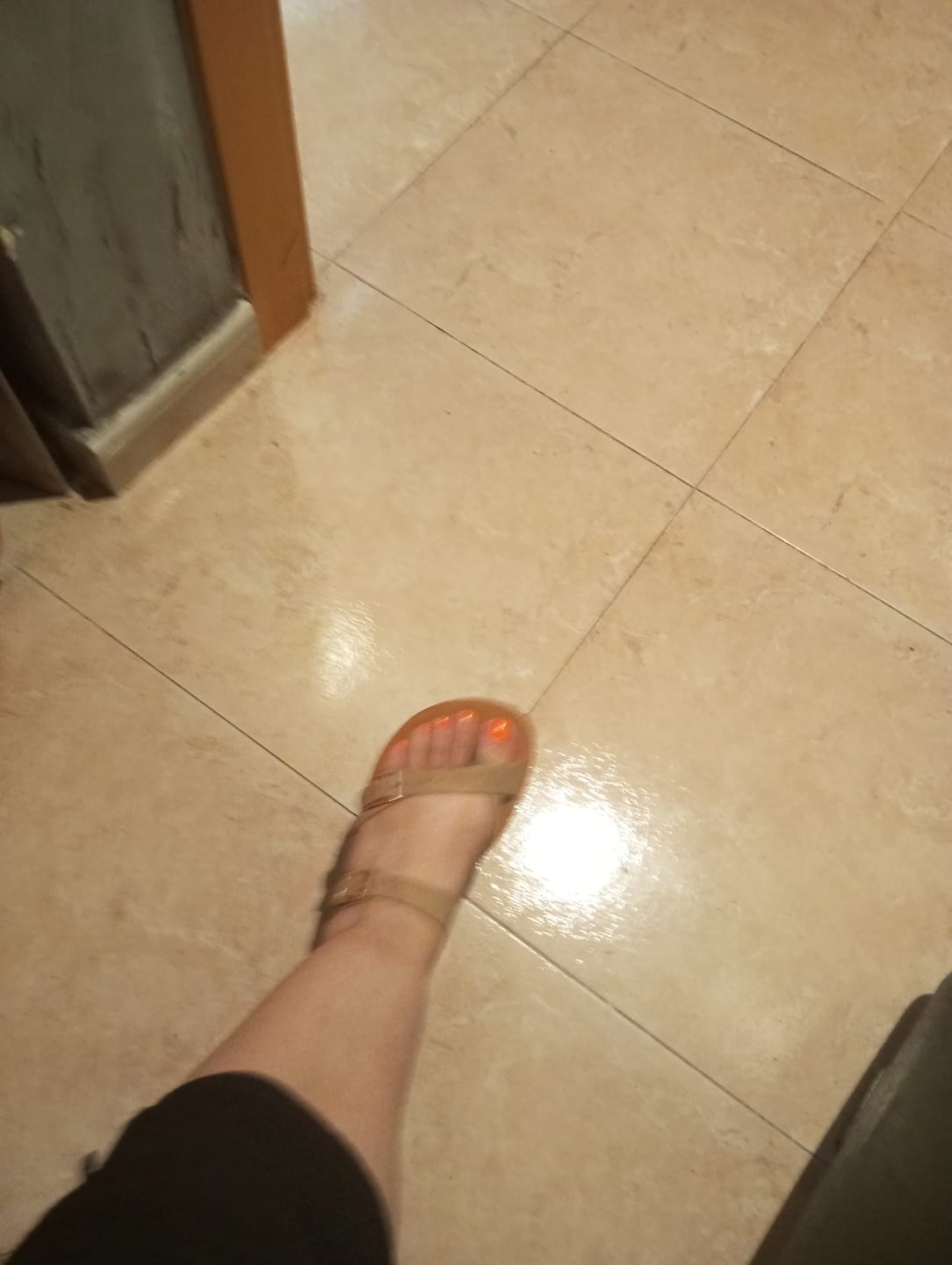 Customer photo review of Glow II - Barefoot Sandalias