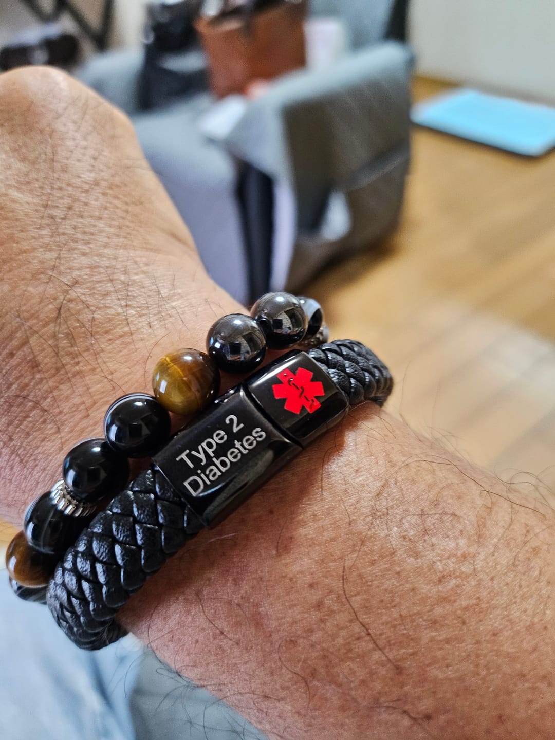 Customer photo review of メディカルアラートブレスレット