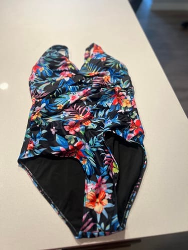 Customer photo review of Emoswim - Women Tummy Control One Piece Swimsuit - Push Up Bathing Suit Full Coverage Slimming Swimwear