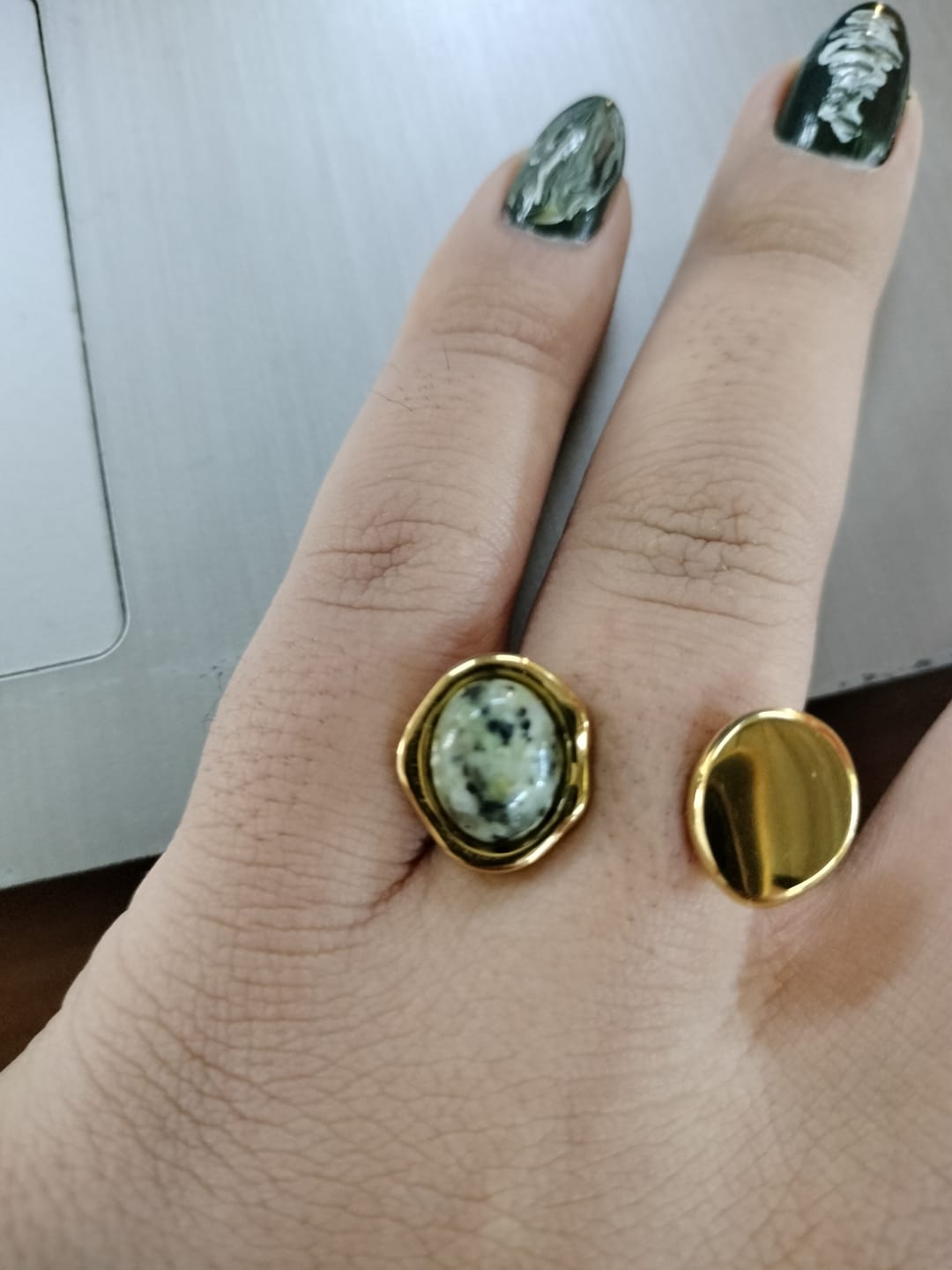 Customer photo review of Anillo Ajustable Theia