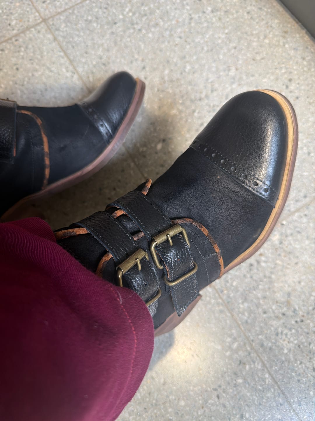 Customer photo review of Botin Mujer / Judy Negro