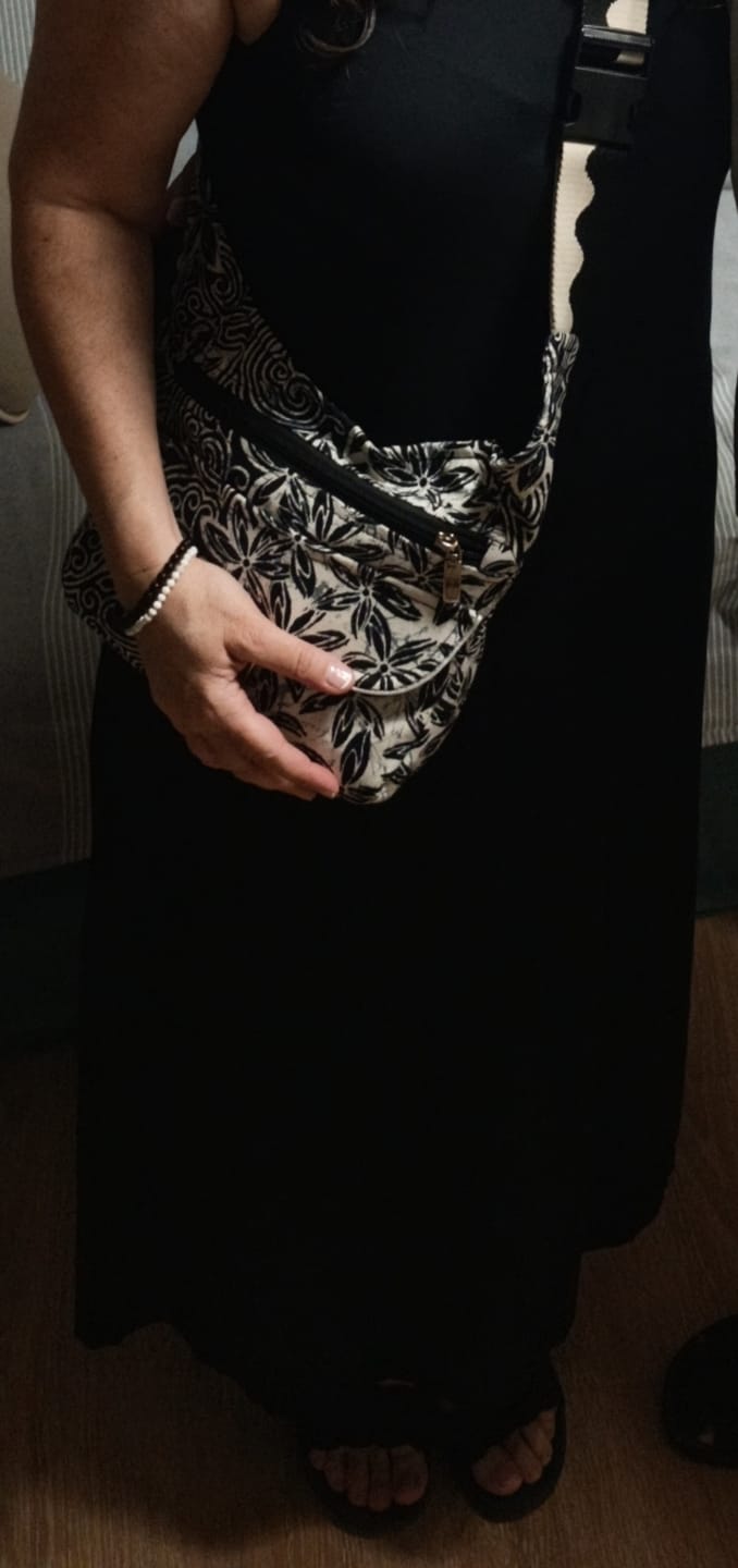 Customer photo review of Riñonera "Elegant Fantasy Floral Top" + Bolsillo trasero · Pieza Única Núm. 18772