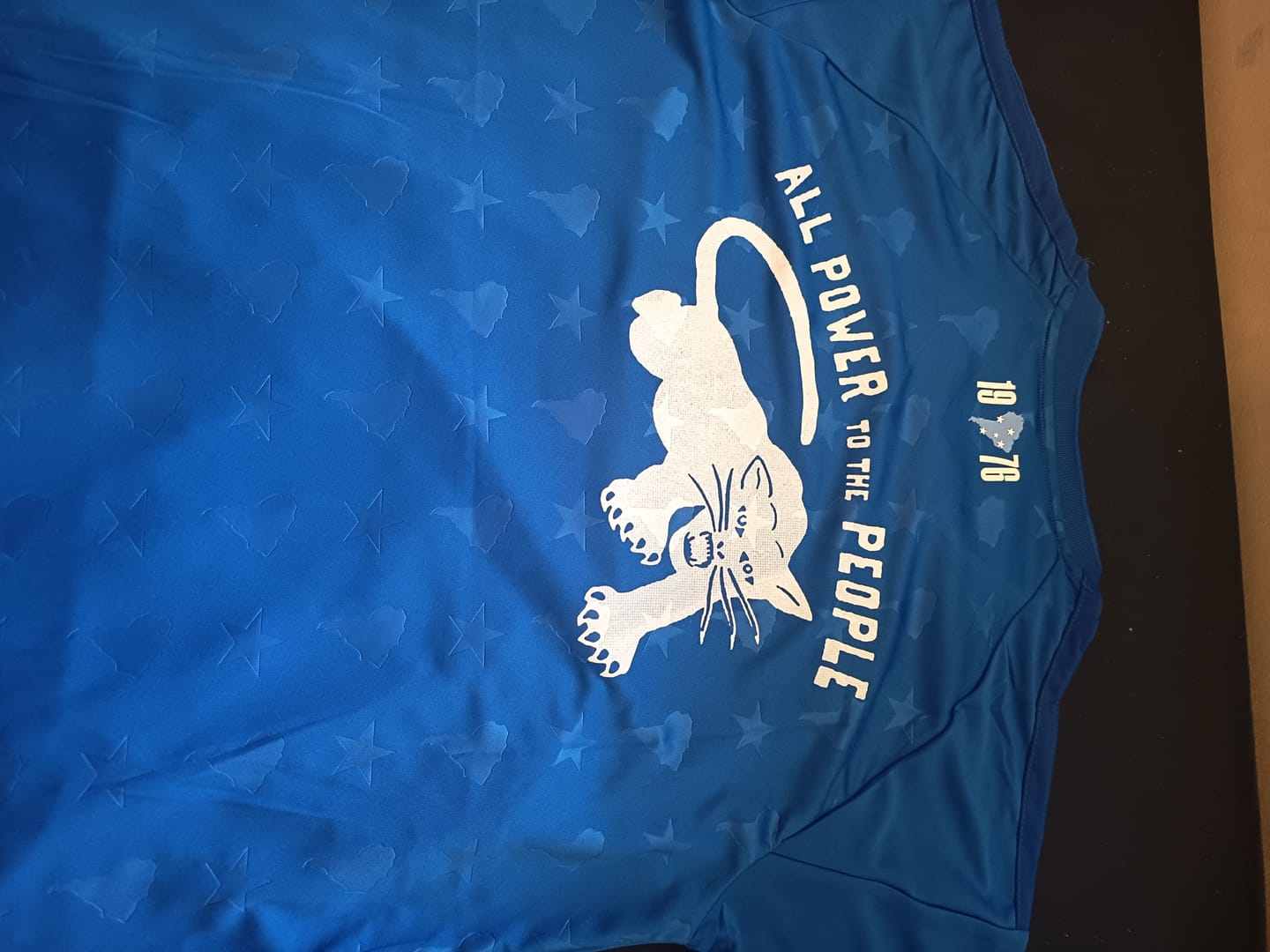 Customer photo review of Camisa Cruzeiro 26/27  x Panteras Negras Vivem vol.2