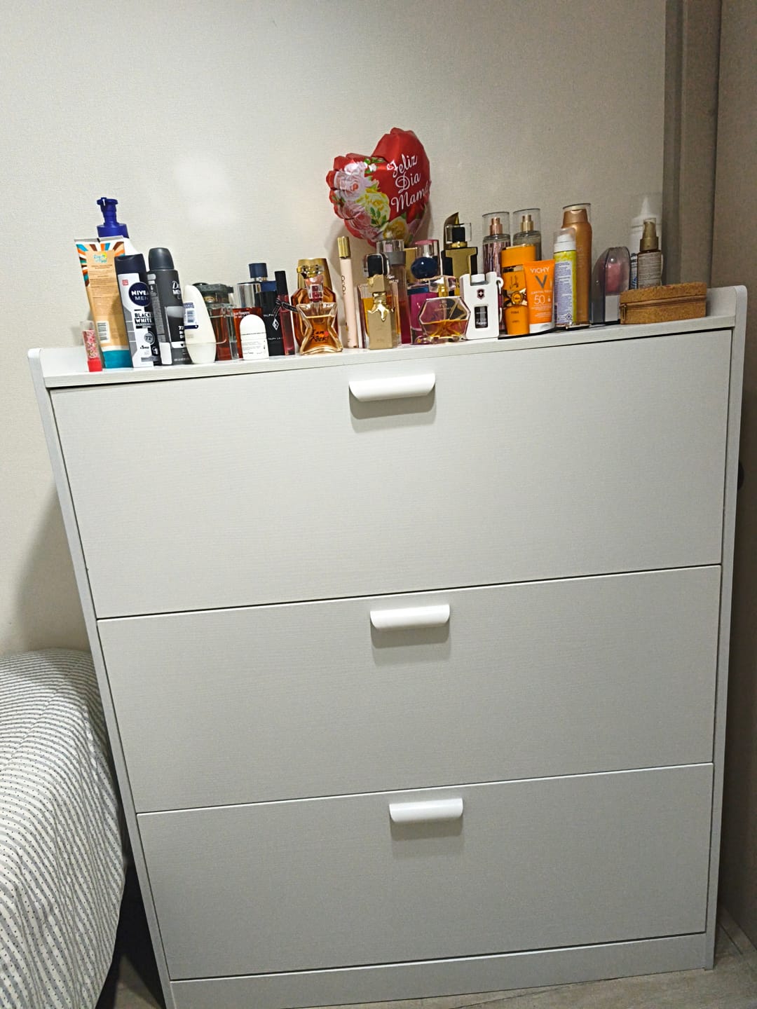 Customer photo review of Zapatero Mueble Organizador VTRIN XXL para 25 pares y tallas hasta 45