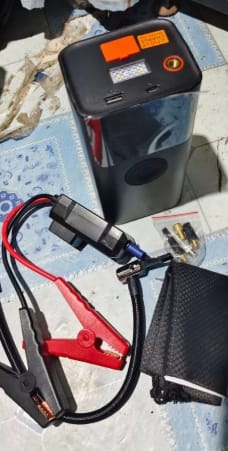 Customer photo review of 4-in-1 Car Emergency Lifesaver (Jump Starter + Tire Inflator + Powerbank + LED Light)