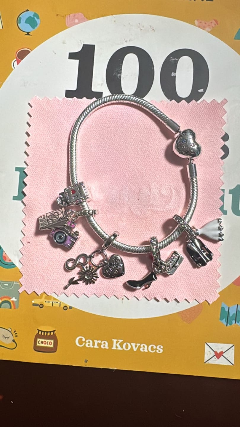Customer photo review of Pulsera Corazón Noche Estrellada