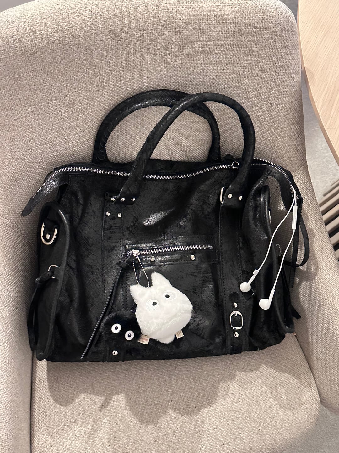 Customer photo review of It girl bag black silver