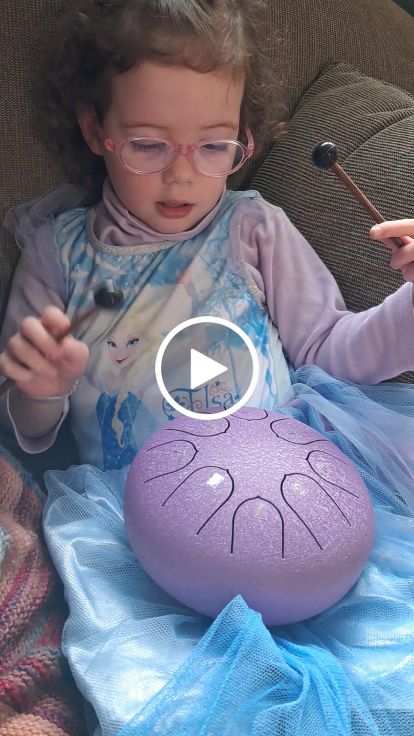 Customer video review of Hluru Steel Tongue Drum Mini 6" 8-Note C Major