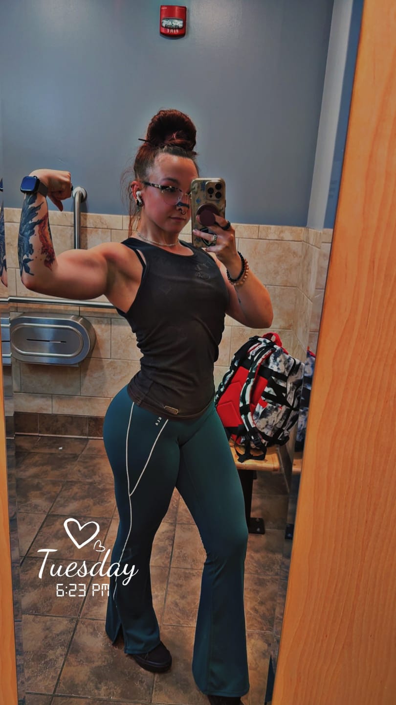 Customer photo review of W285 - Elevate Flare Leggings