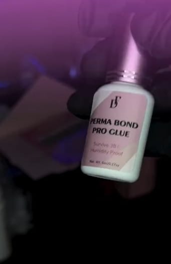 Customer photo review of Perma Bond Pro Lash Glue 0.3s | High Humidity Lash Adhesive