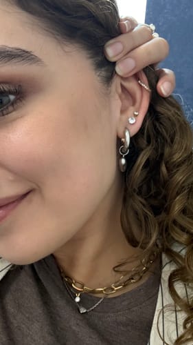 Customer photo review of PERFORACION Piercing Party