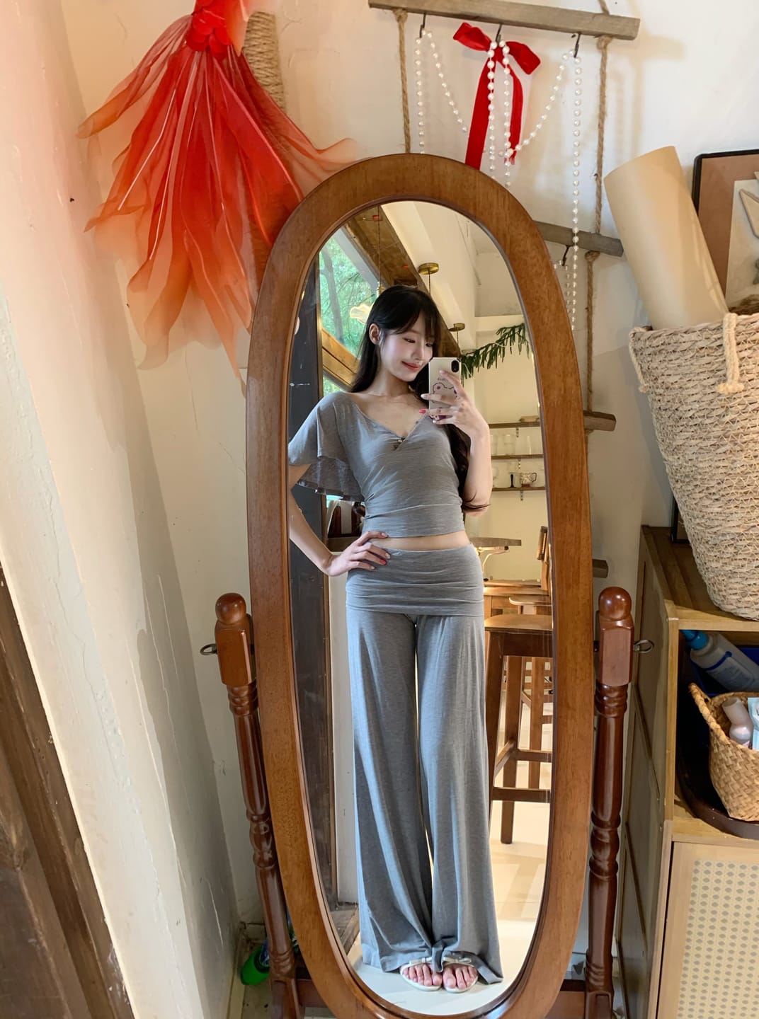 Customer photo review of IAMXIAA Open-Back Draped Top & Wide-Leg Pants Set