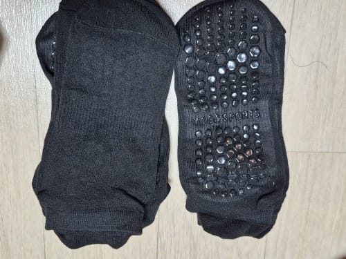 Customer photo review of Pack 6 Pares Calcetines Antideslizantes Cortos Al Tobillo Yoga Pilates