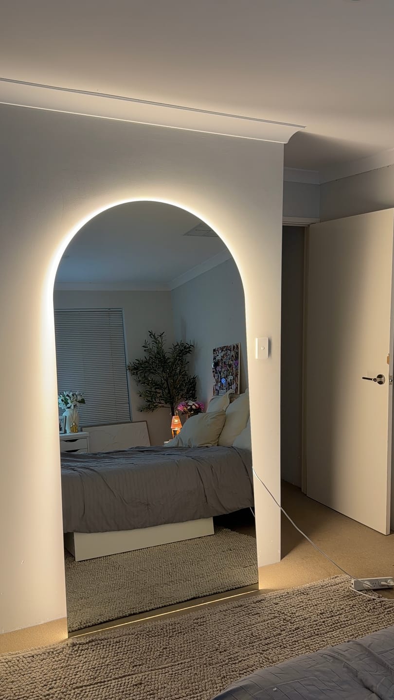Customer photo review of Halo - LED Full Length Mirrors