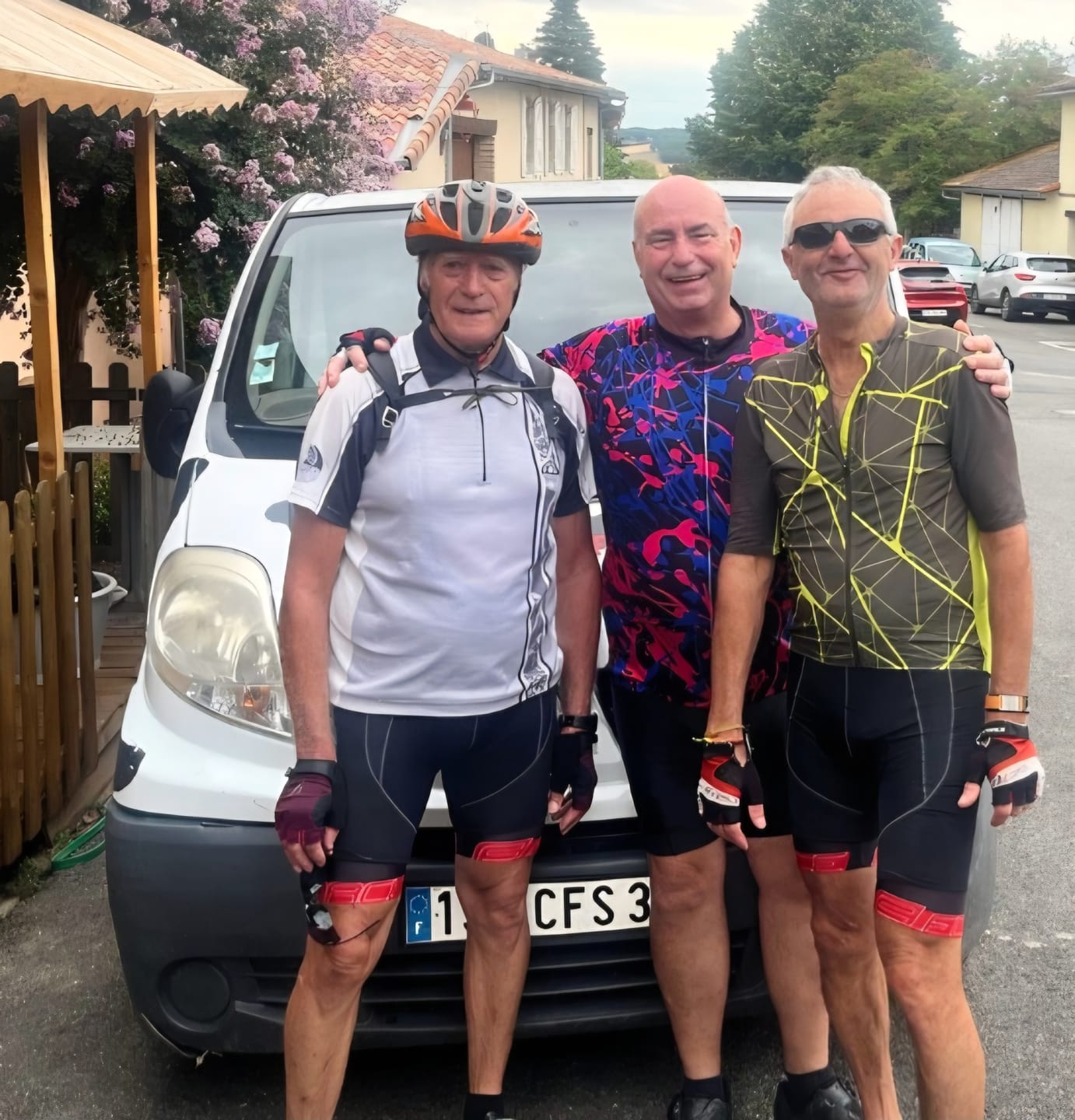 Customer photo review of Dazzling Graffiti Cycling Jersey