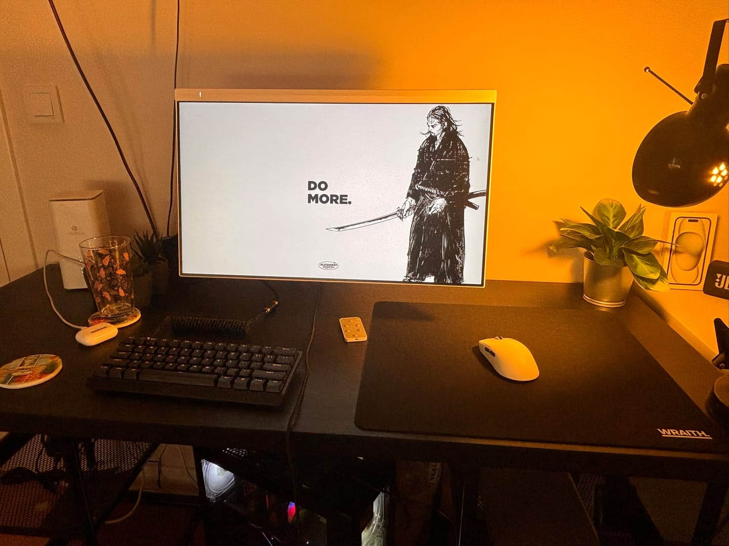 Customer photo review of Wraith Blade X Semi-Hard Mousepad