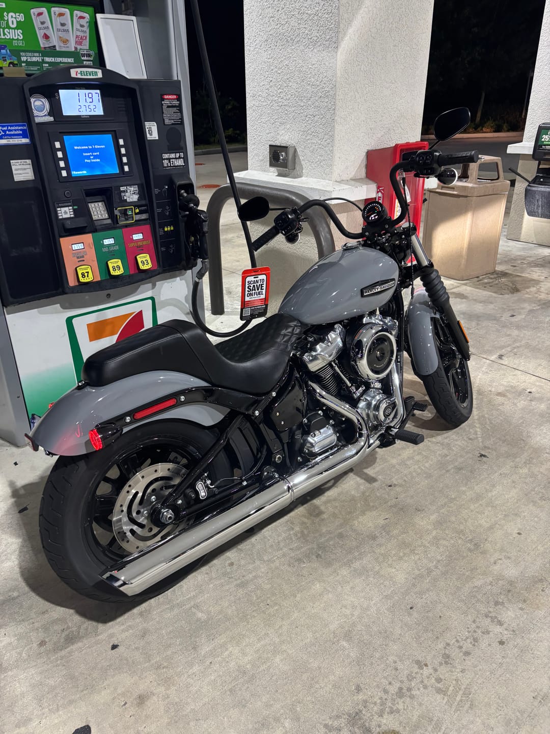Customer photo review of Iron Born Diamond Stitch 2-Up Seat for Harley Softail Street Bob FXBB/S