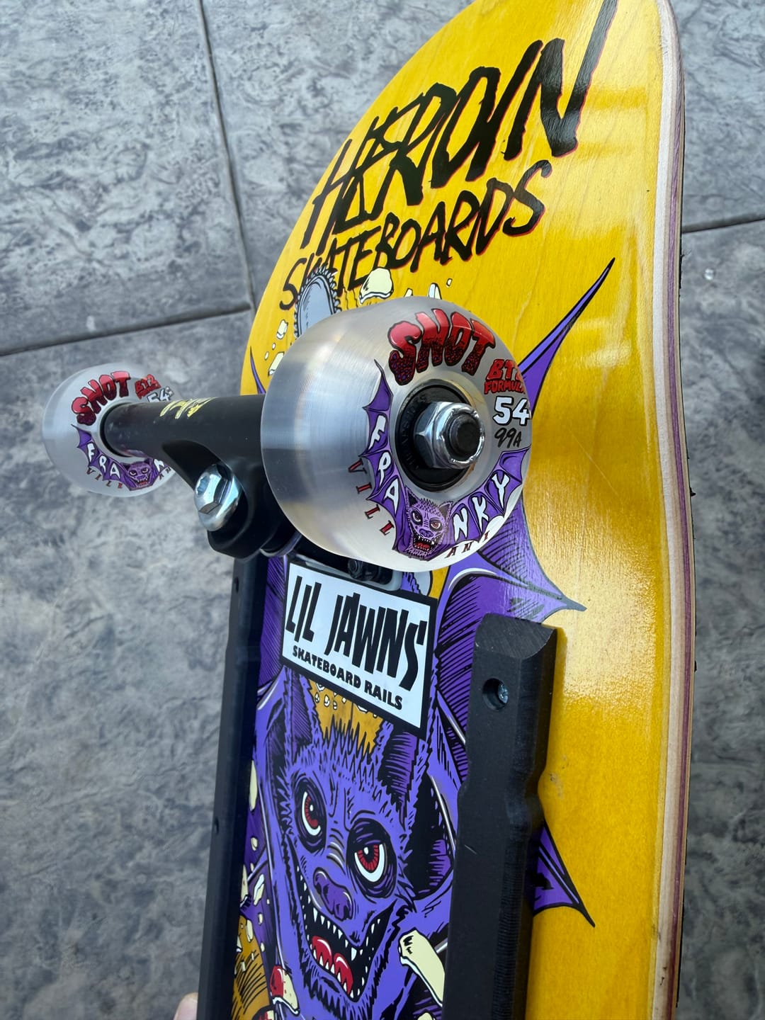 Customer photo review of SNOT VILLANI CLEAR BATS CONICAL 54MM WHEELS