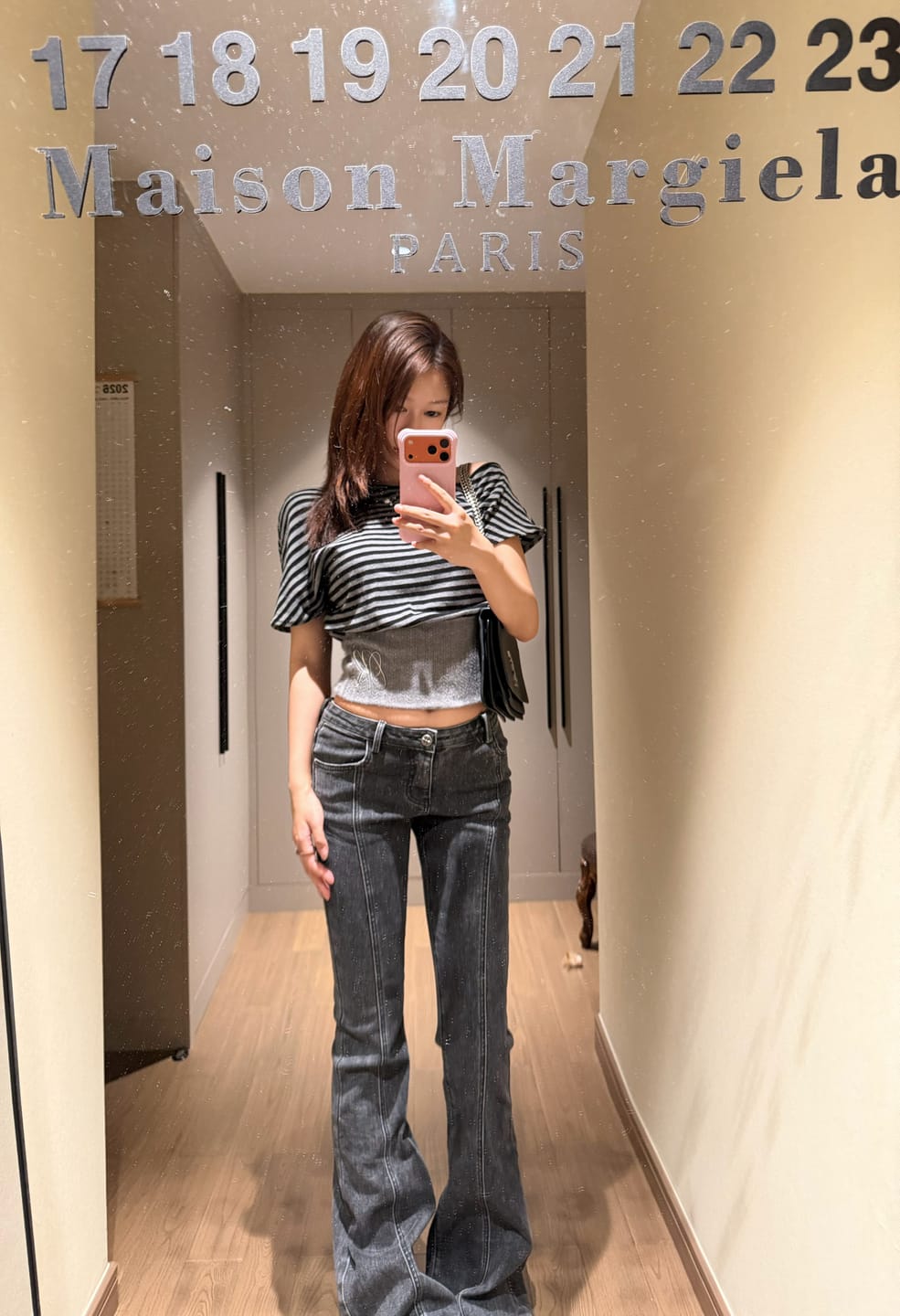 Customer photo review of Rase le sol Dark Washed Flare Denim Pants with Slim Fit and Extended Bell Bottom Silhouette
