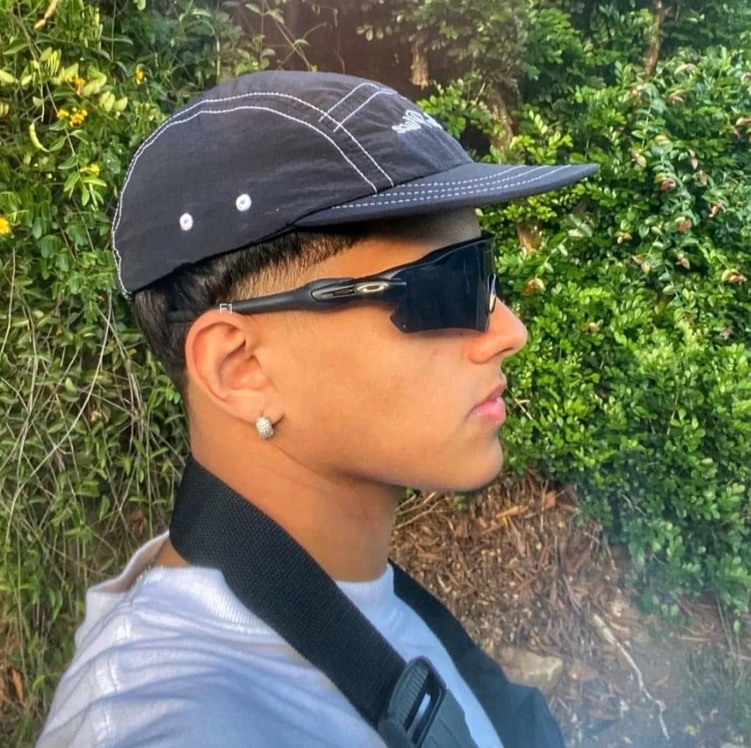 Customer photo review of Radar Black