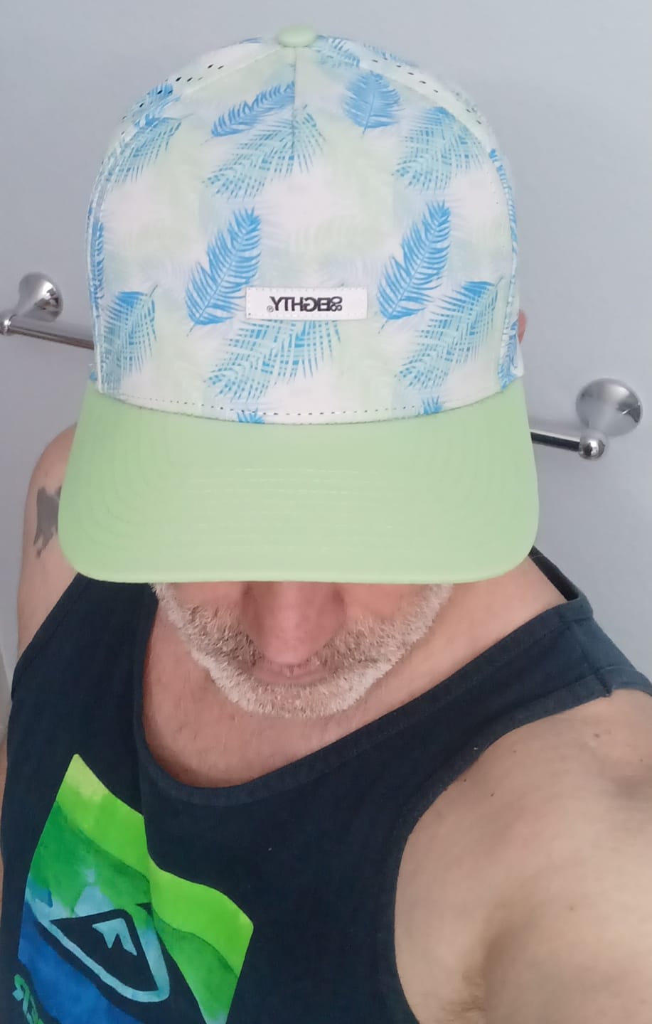 Customer photo review of 80Eighty® Lagoon Hat