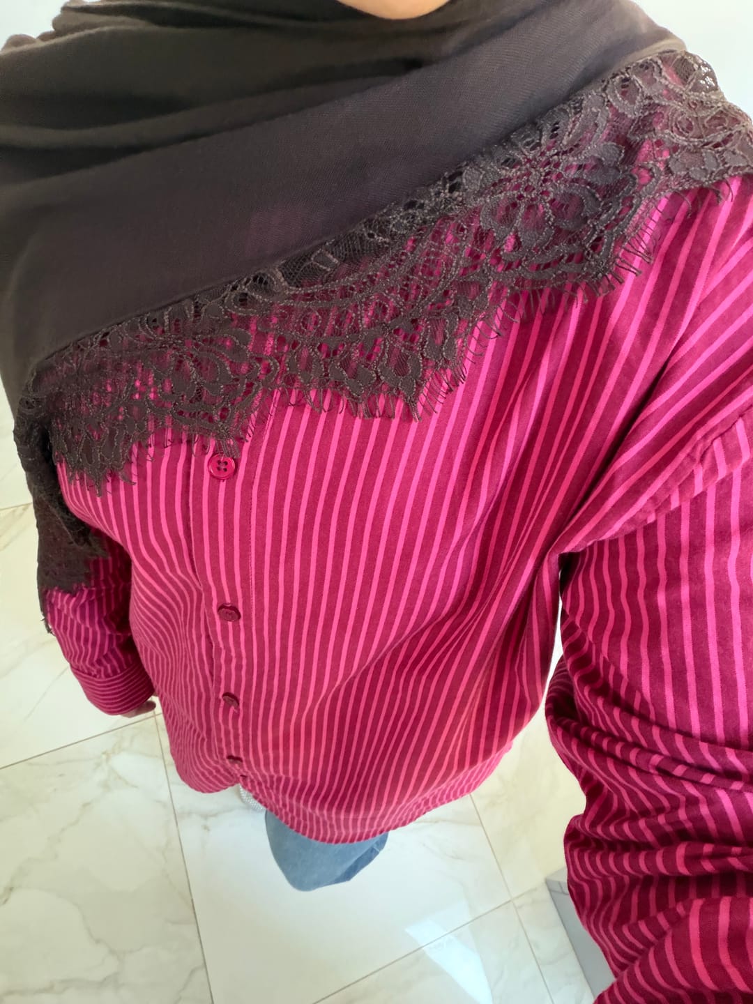 Customer photo review of Oud Lace Modal