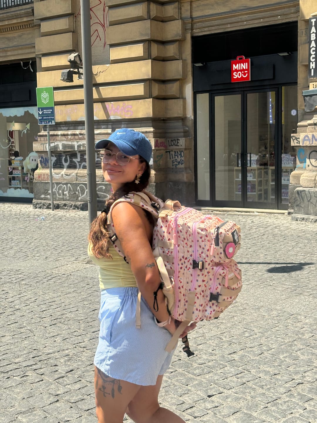 Customer photo review of Mochila Táctica 25L All In Strawberry