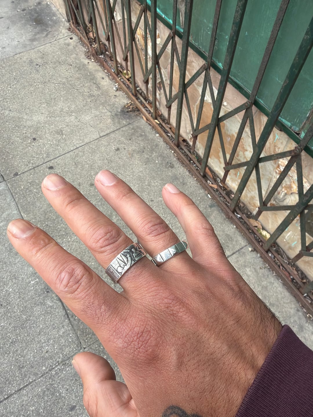 Customer photo review of "Farewell Kiss" Ring - Half Width - 925. or Stainless steel GOLD PLATED