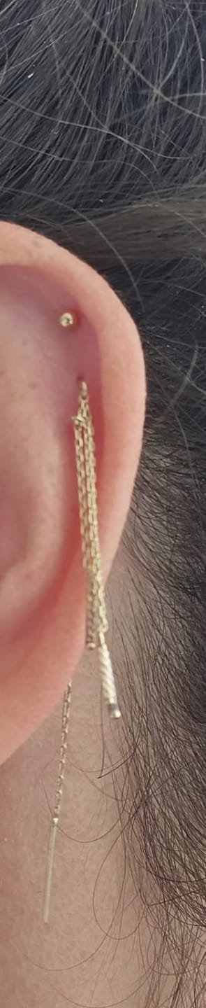 Customer photo review of Üç Renk Sallantılı Zincir Tek Altın Küpe