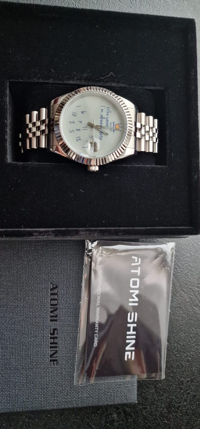 Customer photo review of EONDATE MAXI CLASSIC WATCH