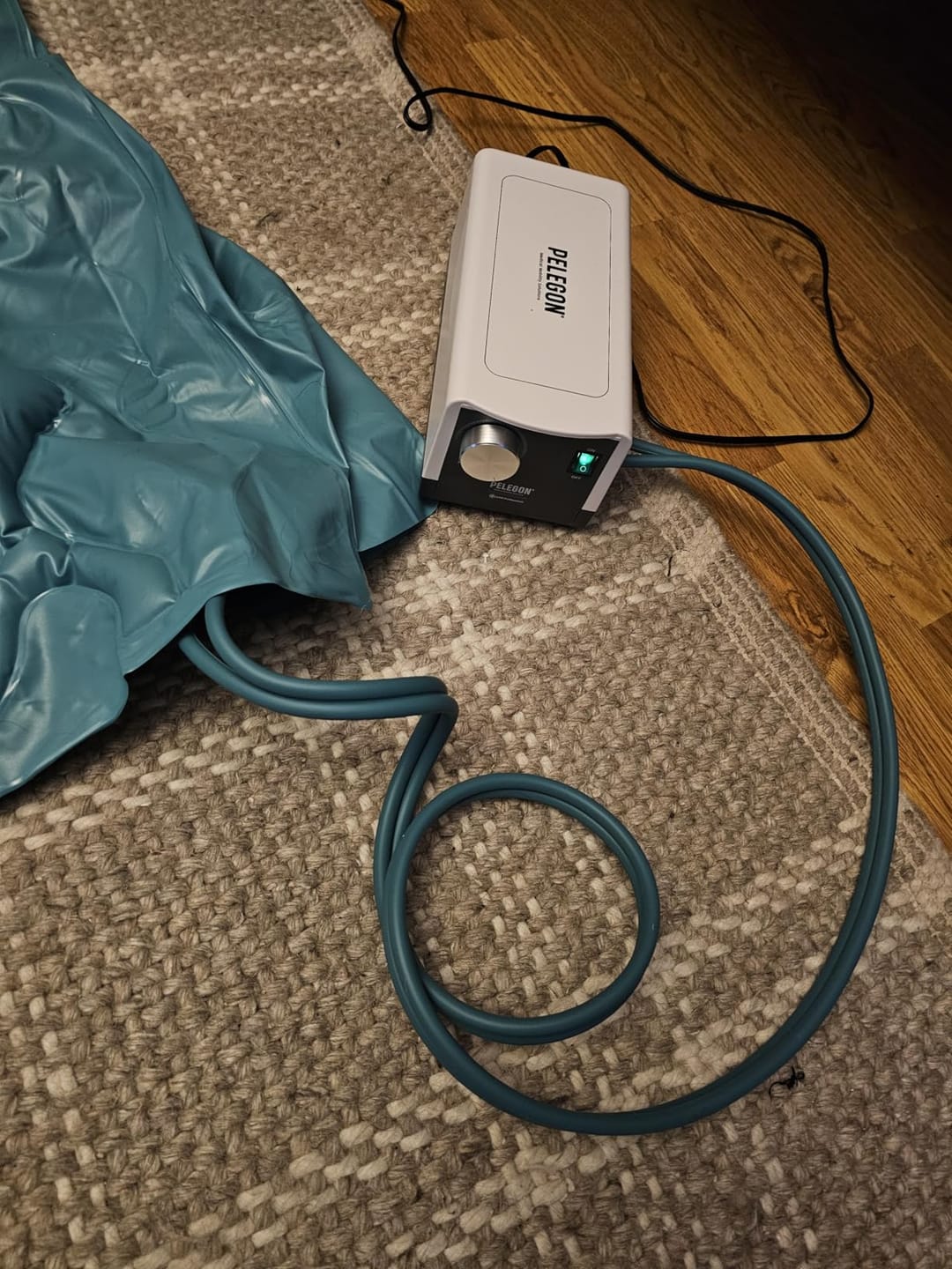 Customer photo review of Alternating Air Pressure Mattress Pad